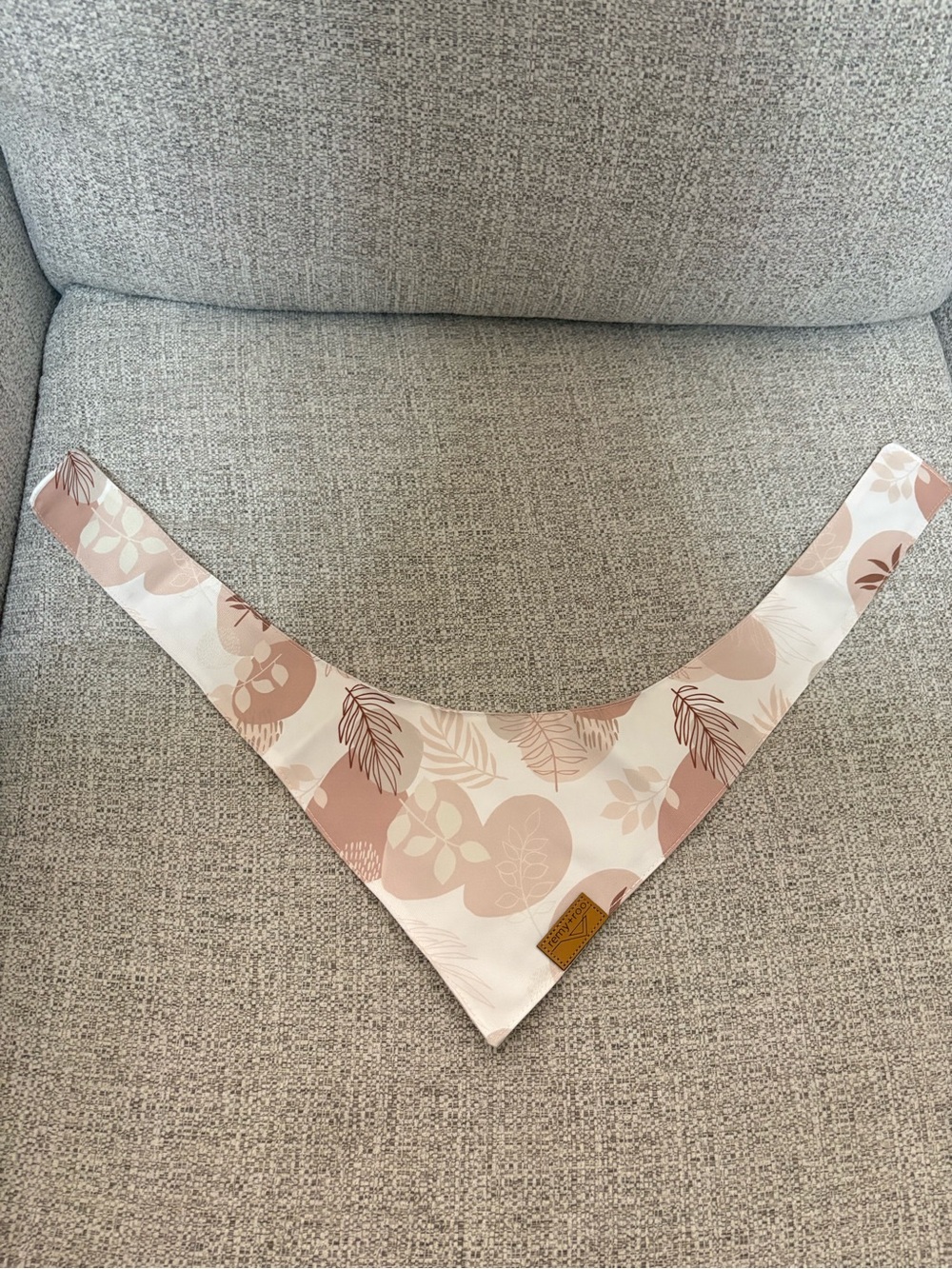 NWOT Leaf Print Bandana for Dogs